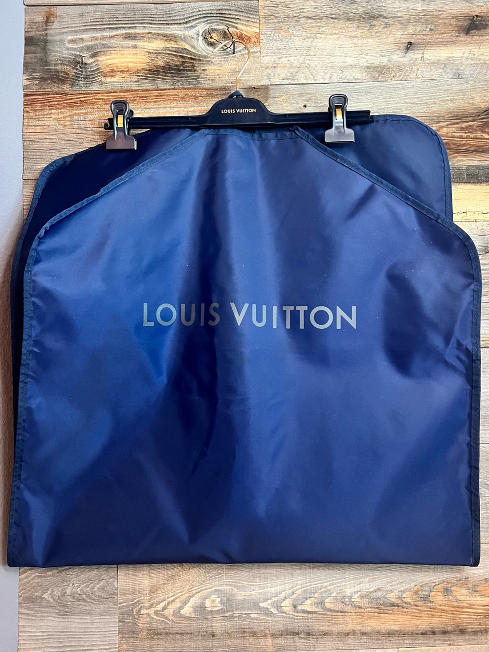 SALE✨Bundle Set Louis Vuitton Hanger + Garment Bag Cover 💯Authentic LV Purchase